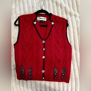 Obermeyer 100% Wool Soft beautiful vest with unique buttons!